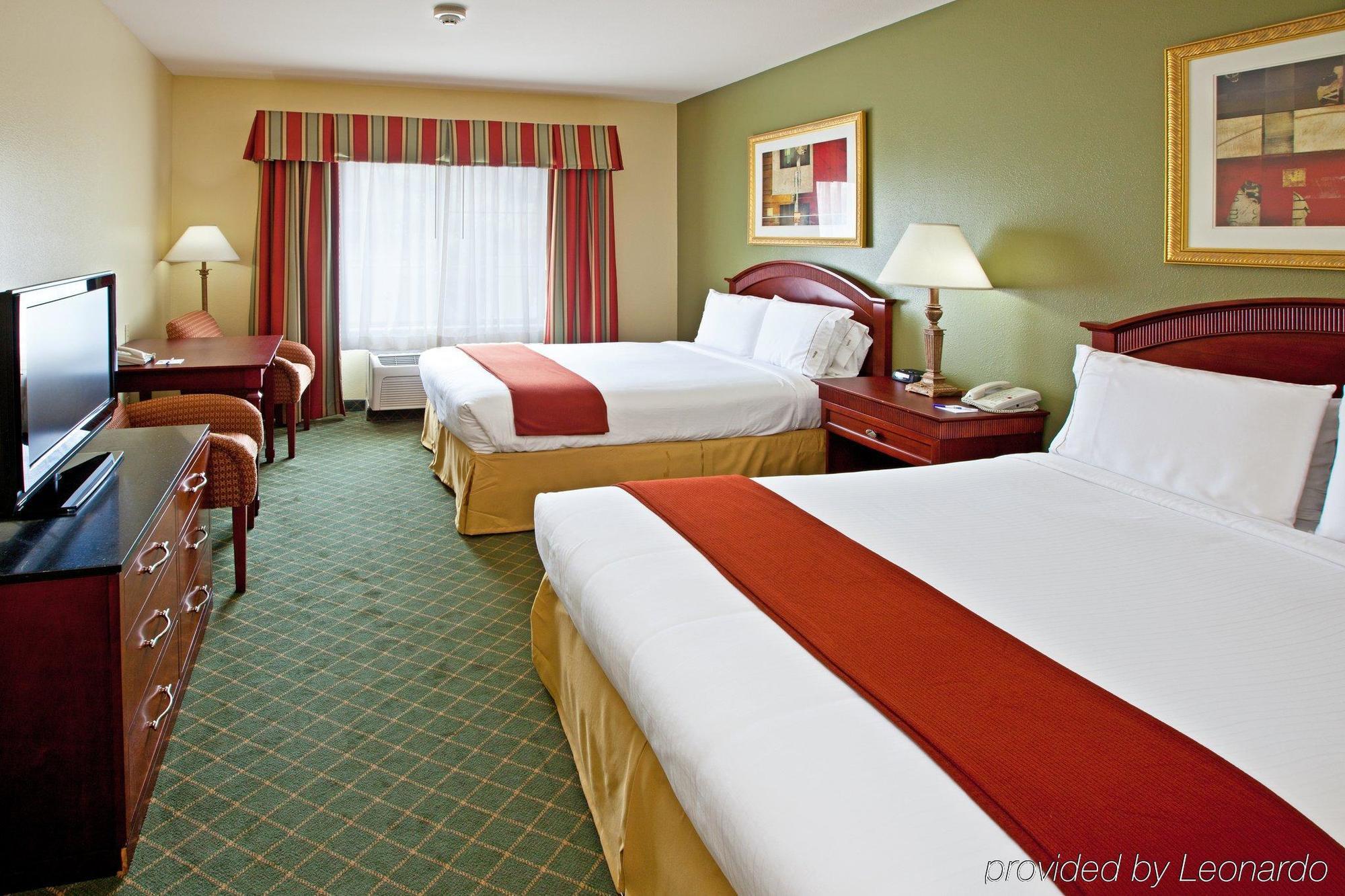 Holiday Inn Express Hotel & Suites Lexington-Downtown University By Ihg Номер фото