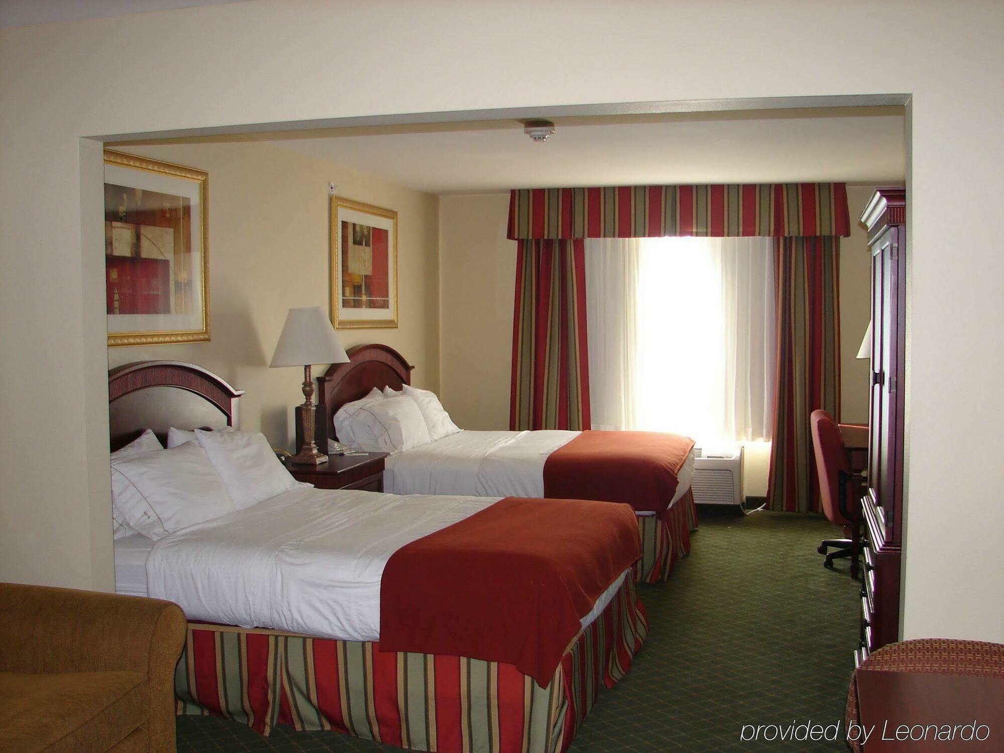 Holiday Inn Express Hotel & Suites Lexington-Downtown University By Ihg Номер фото